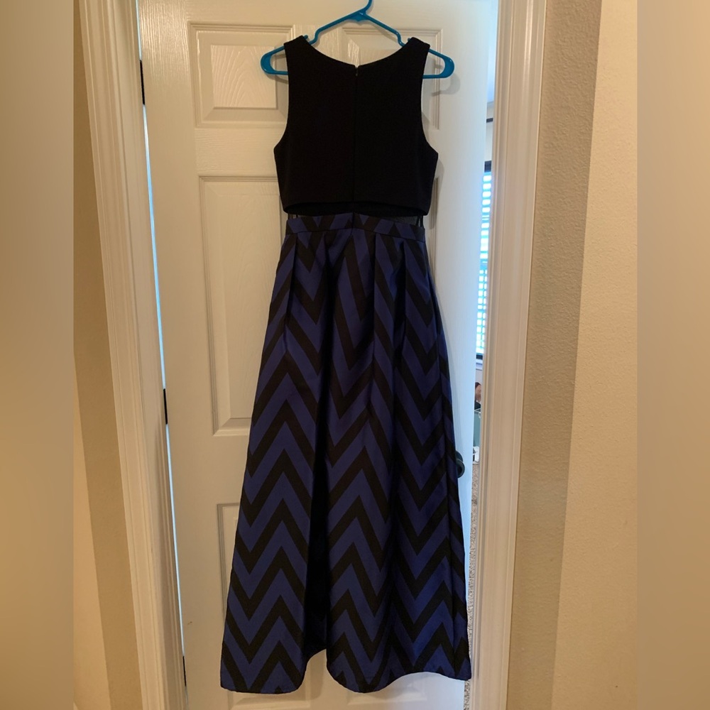 Elegant Black and Blue Chevron Maxi Dress
